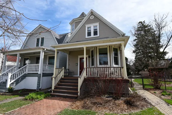 $499,900 | 4157 Raymond Avenue, Brookfield, IL 60513