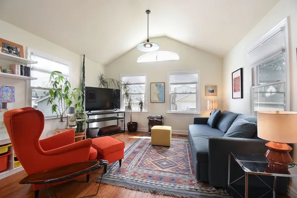 $499,900 | 4157 Raymond Avenue, Brookfield, IL 60513