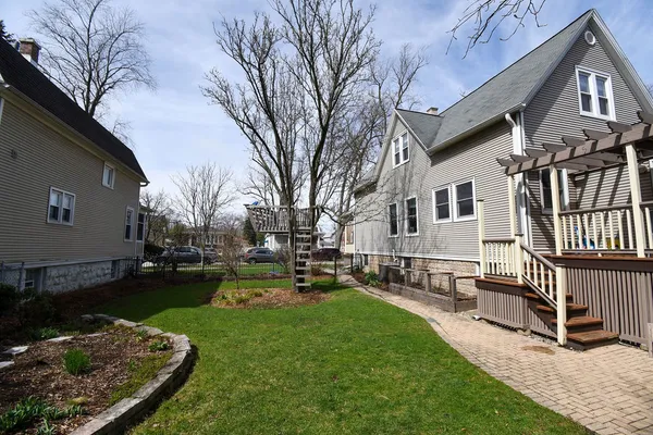 $499,900 | 4157 Raymond Avenue, Brookfield, IL 60513