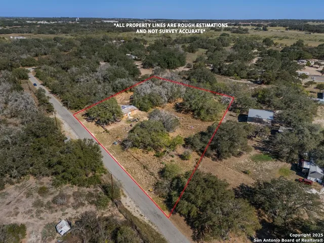 $180,000 | 142 County Road 6719, Natalia, TX 78059