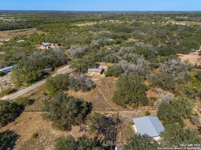 $180,000 | 142 County Road 6719, Natalia, TX 78059