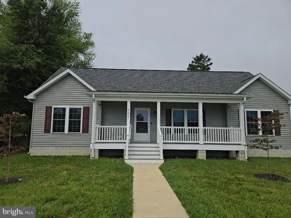 $2,400 | 582 Railroad Avenue, Townsend, DE 19734