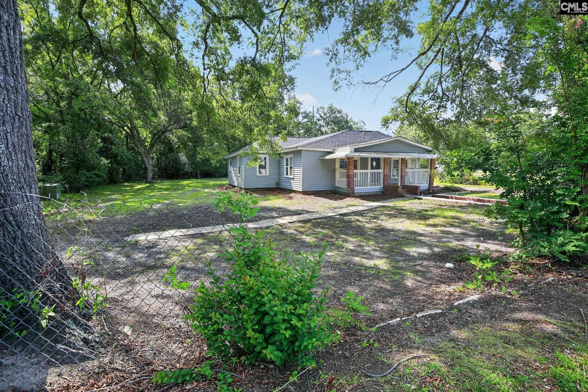 302 Vanboklen Street Eastover, SC 29044 - Photo 2 of 34