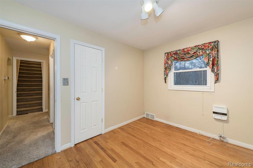 2585 Windemere Road Birmingham, MI 48009 - Photo 14 of 24