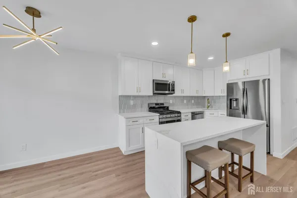 $525,000 | 165 Penn Court, Old Bridge, NJ 07747