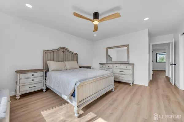 $525,000 | 165 Penn Court, Old Bridge, NJ 07747