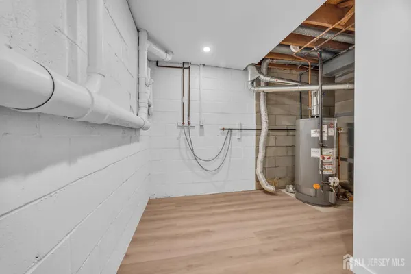 $525,000 | 165 Penn Court, Old Bridge, NJ 07747