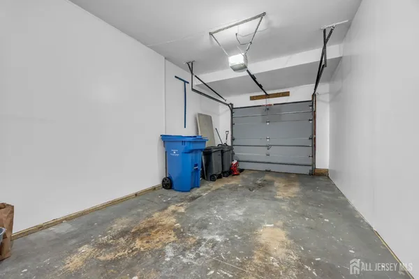 $525,000 | 165 Penn Court, Old Bridge, NJ 07747