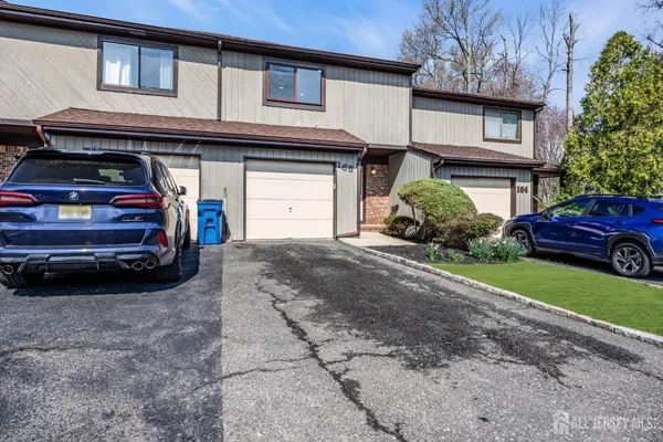 $525,000 | 165 Penn Court, Old Bridge, NJ 07747