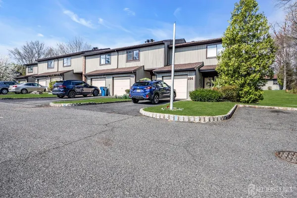 $525,000 | 165 Penn Court, Old Bridge, NJ 07747