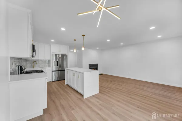 $525,000 | 165 Penn Court, Old Bridge, NJ 07747