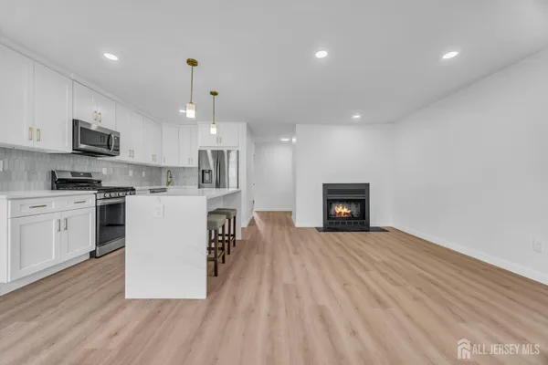 $525,000 | 165 Penn Court, Old Bridge, NJ 07747