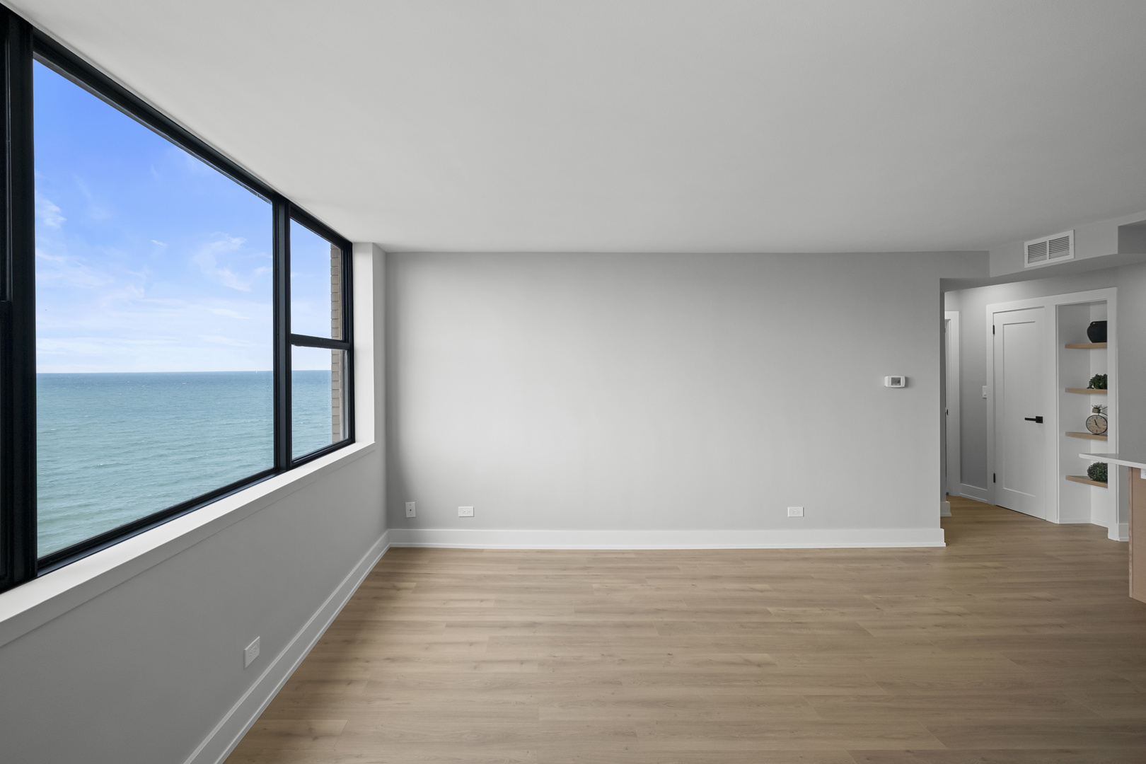 6301 North Sheridan Road, Unit 12C Chicago, IL 60660 - Photo 12 of 32