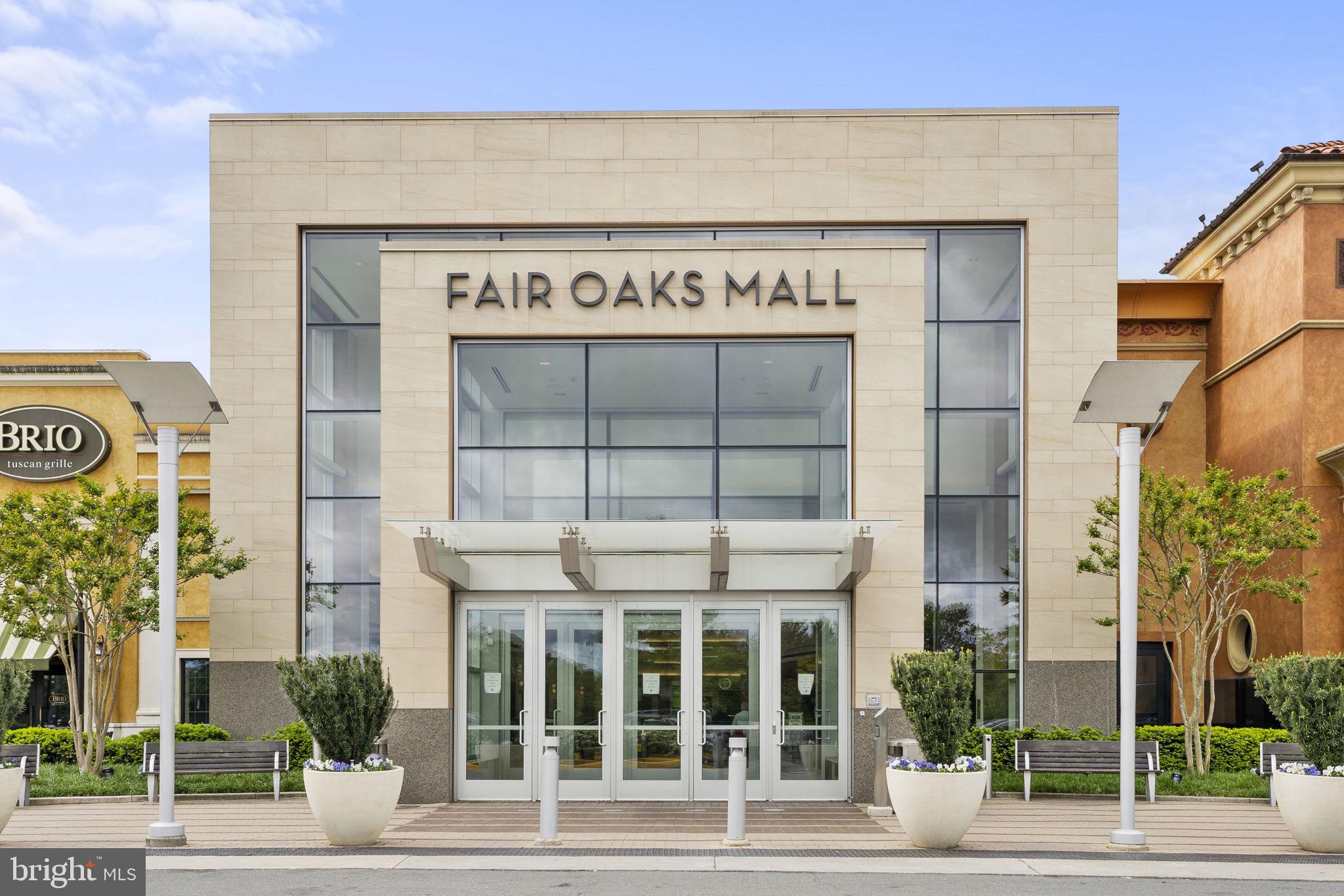 14176 Gypsum Loop Chantilly, VA 20151 - Photo 57 of 63