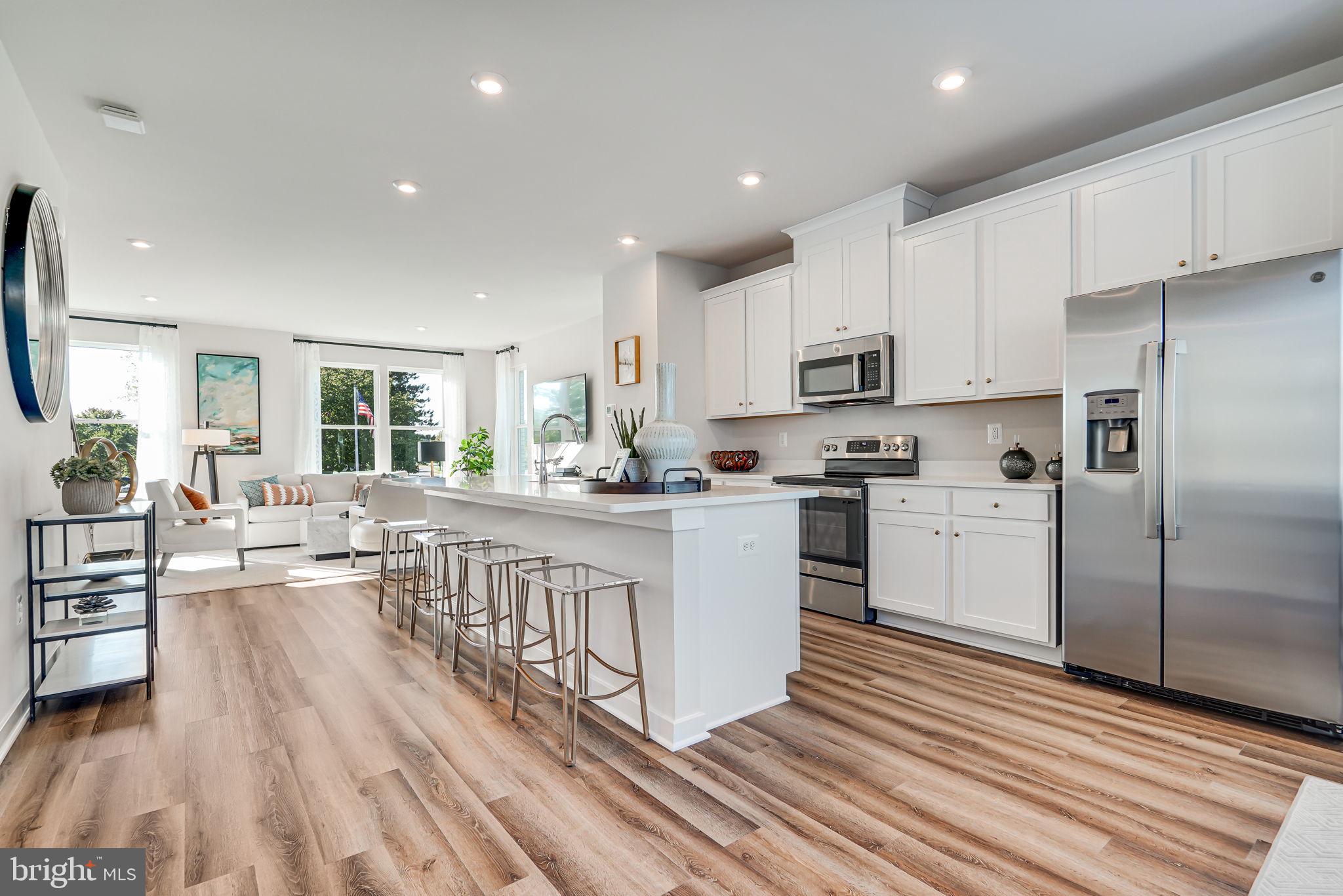 14176 Gypsum Loop Chantilly, VA 20151 - Photo 8 of 63