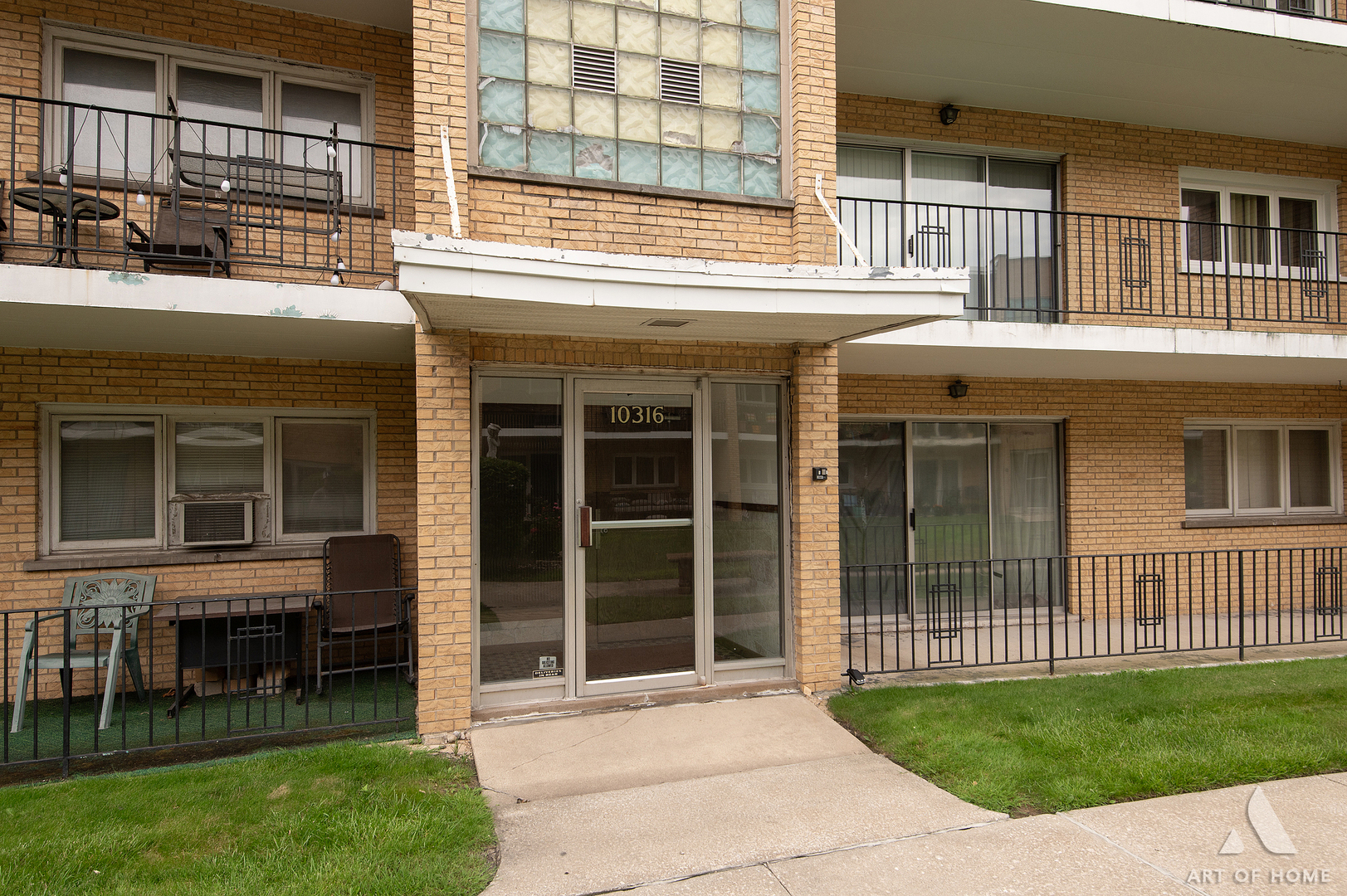 10316 South Pulaski Road, Unit 303 Oak Lawn, IL 60453 - Photo 2 of 25