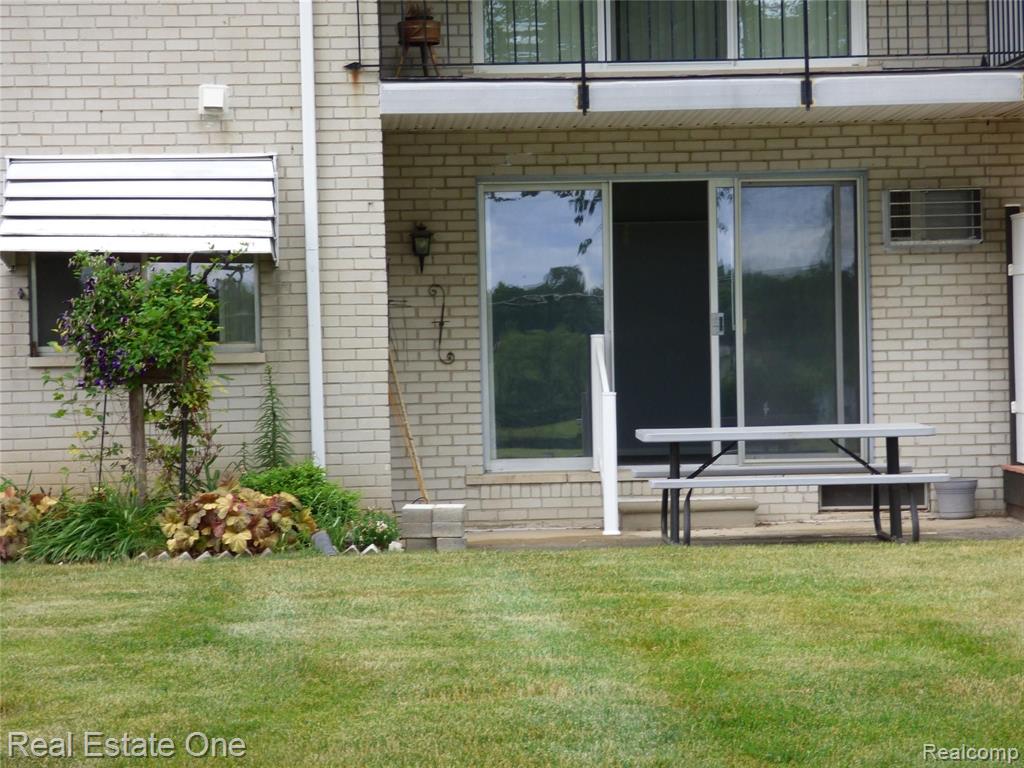 27140 Spaulding Road, Unit 43 New Hudson, MI 48165 - Photo 5 of 31