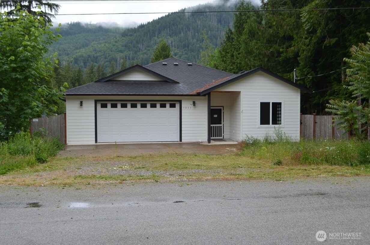 7955 Apache Drive Maple Falls, WA 98266 - Photo 1 of 17
