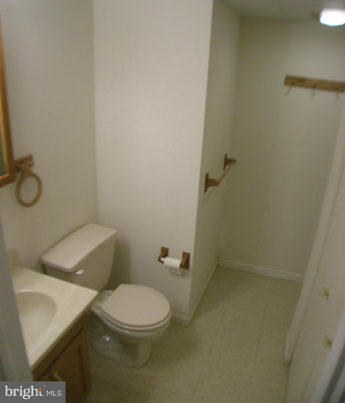 7481 Setting Sun Way Columbia, MD 21046 - Photo 13 of 14 Bath