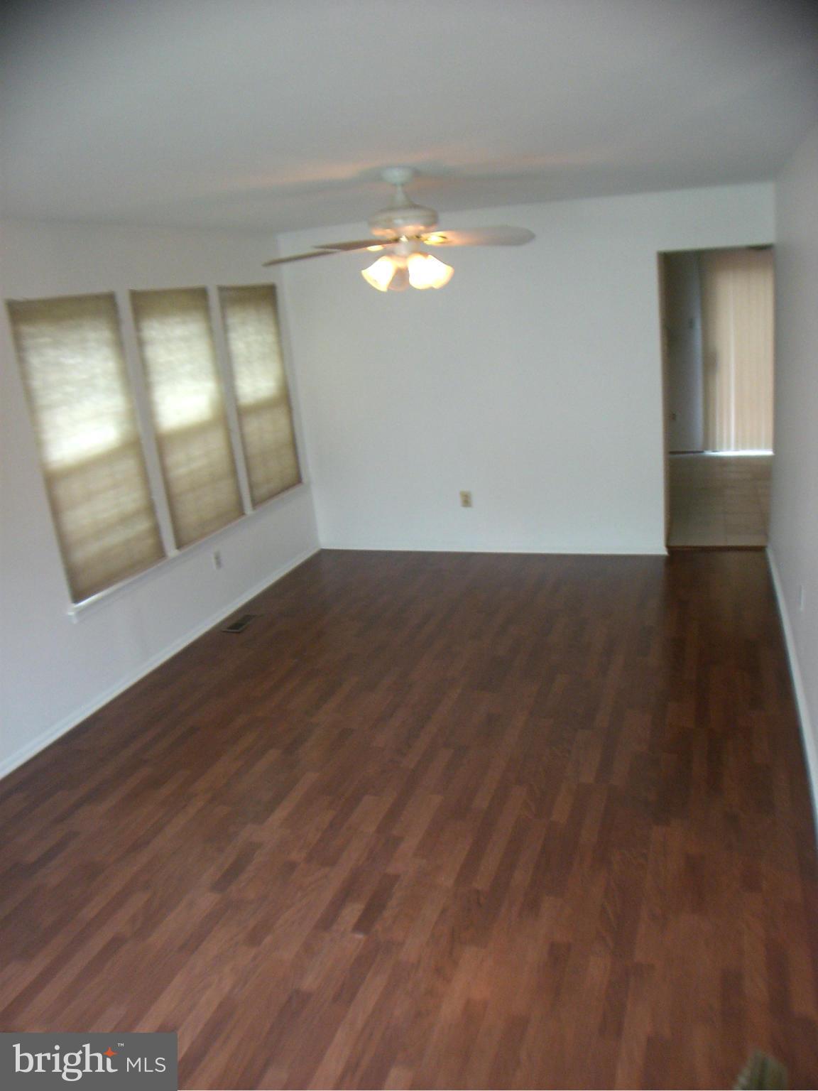 7481 Setting Sun Way Columbia, MD 21046 - Photo 3 of 14 Living Room