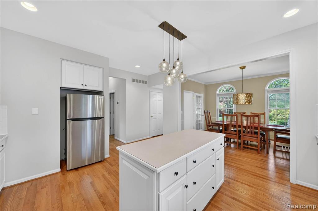 1112 Vernier Road Grosse Pointe, MI 48236 - Photo 13 of 39