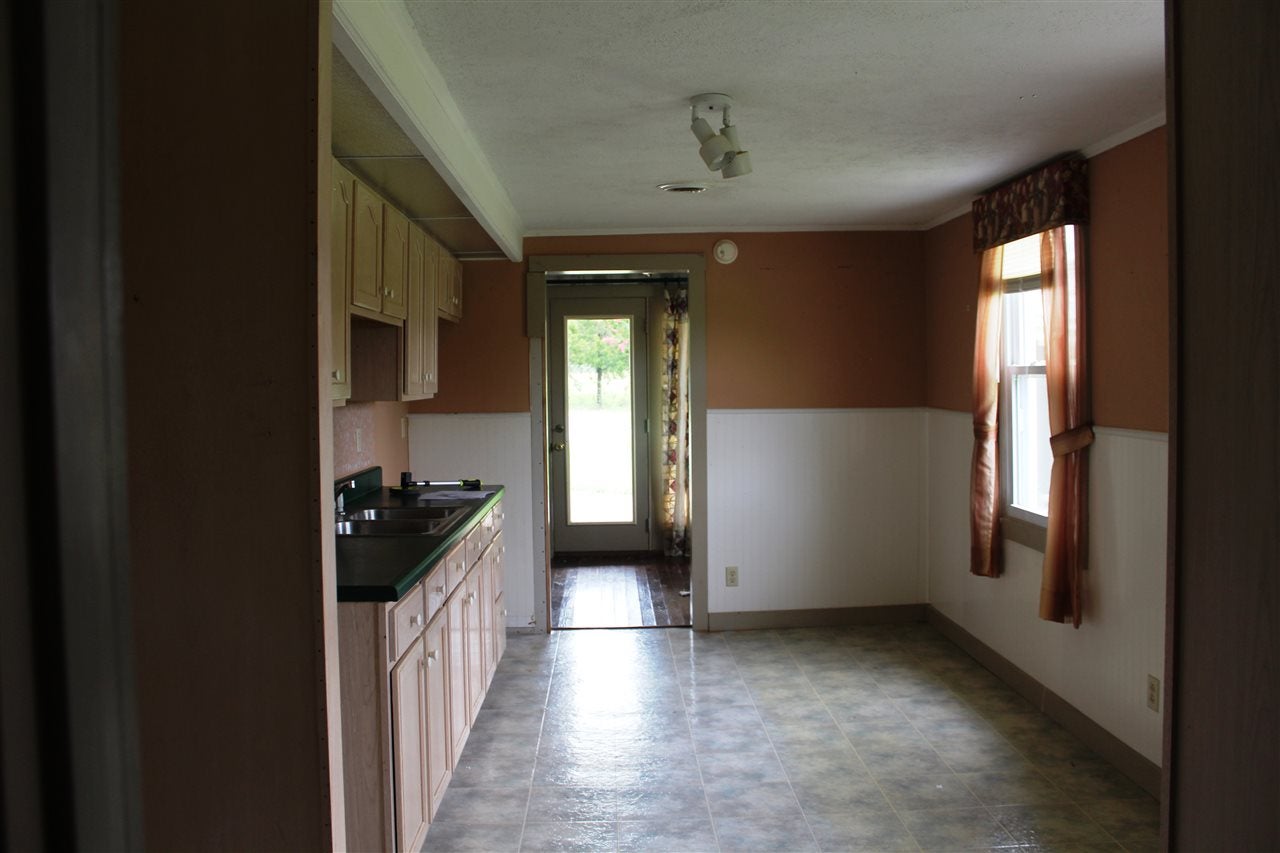 6373 Butler Road Elkton, KY 42220 - Photo 6 of 13 Gallery Image 6