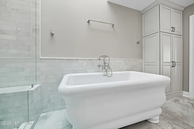 a view of entryway and hall