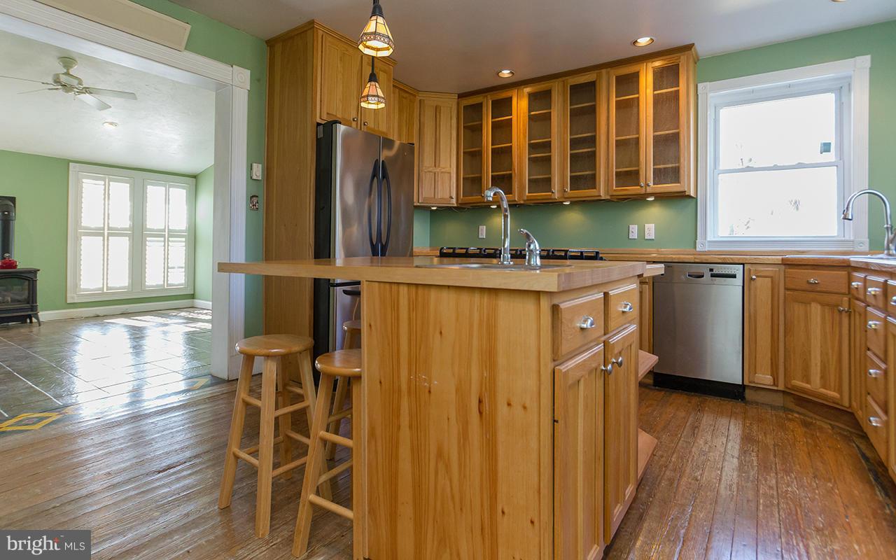 4512 Beckleysville Road Hampstead, MD 21074 - Photo 9 of 29 Kitchen