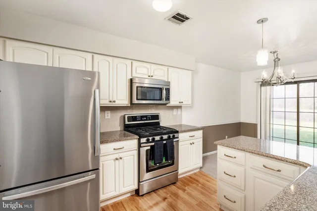 $399,000 | 10 Deborah Court, Robbinsville, NJ 08691