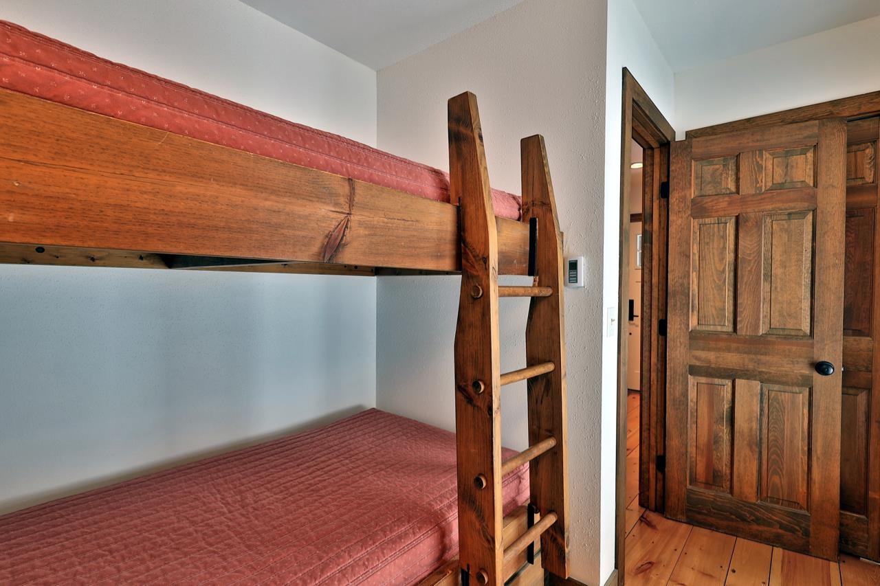 217 Hawk Spur Road Plymouth, VT 05056 - Photo 20 of 37 Gallery Image 20