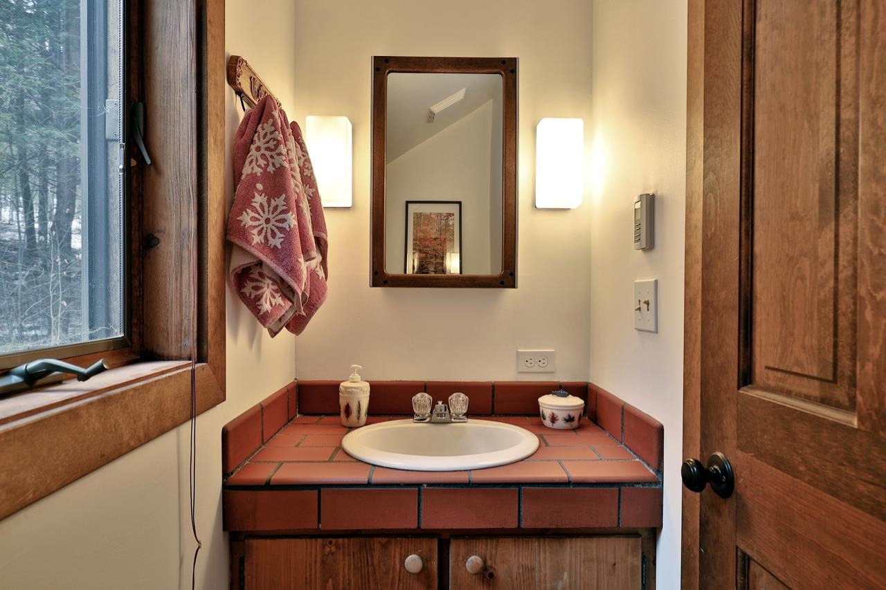 217 Hawk Spur Road Plymouth, VT 05056 - Photo 4 of 37 Gallery Image 4