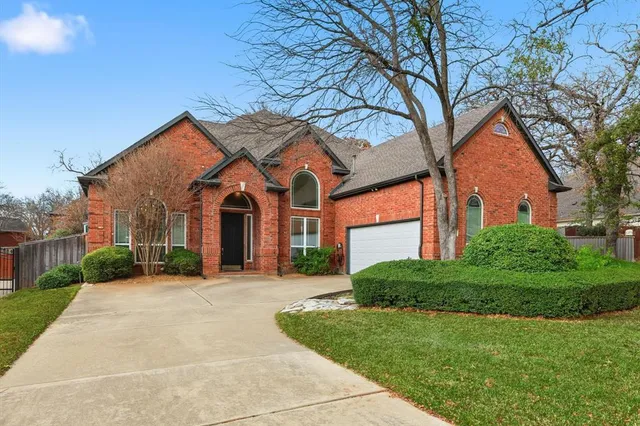 $870,000 | 3324 Lexington Avenue, Grapevine, TX 76051