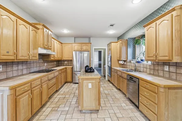 $870,000 | 3324 Lexington Avenue, Grapevine, TX 76051