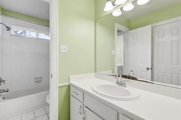 $870,000 | 3324 Lexington Avenue, Grapevine, TX 76051