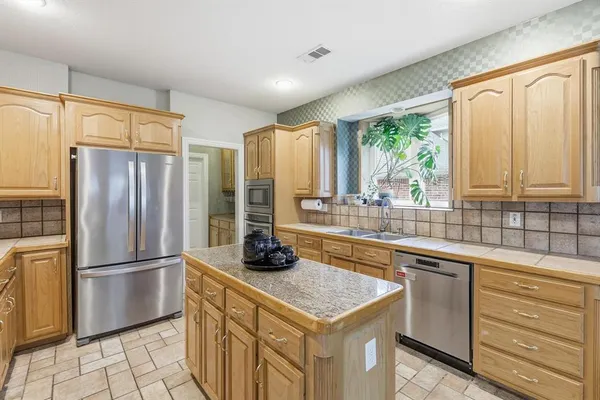 $870,000 | 3324 Lexington Avenue, Grapevine, TX 76051