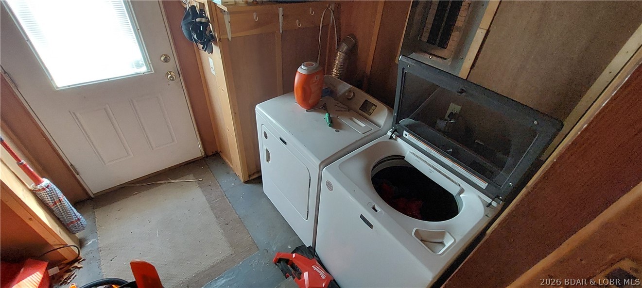 15563 Peach Tree Road Stover, MO 65078 - Photo 15 of 69 Laundry room off the kitchen.