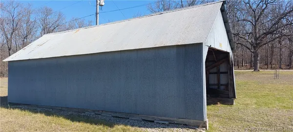 $279,000 | 15563 Peach Tree Road, Stover, MO 65078