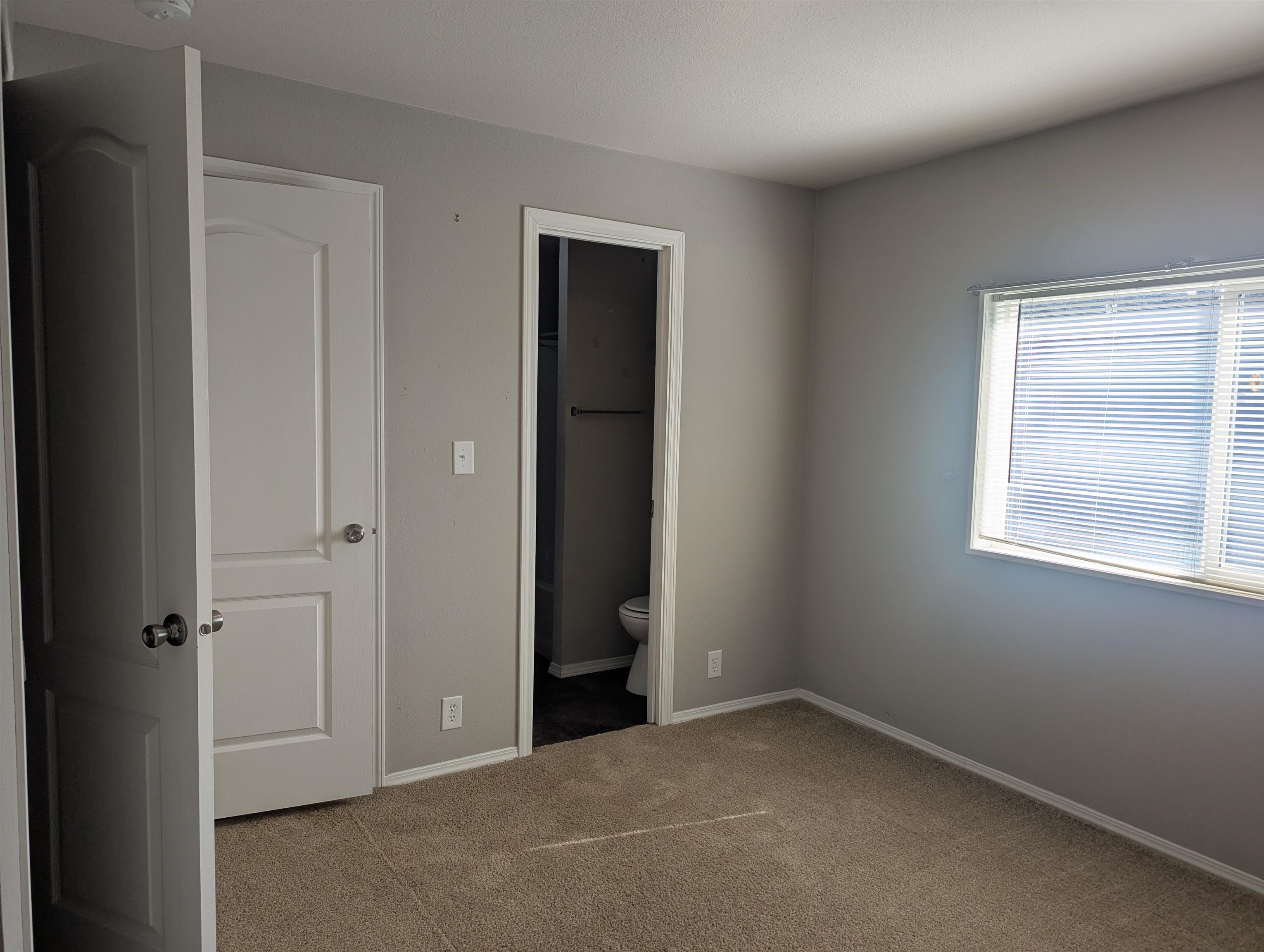 435 32 Road, Unit 53 Clifton, CO 81520 - Photo 23 of 24 an empty room that has a window
