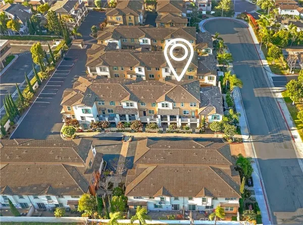 $1,090,000 | 16901 Airport Circle, Unit 107, Huntington Beach, CA 92649