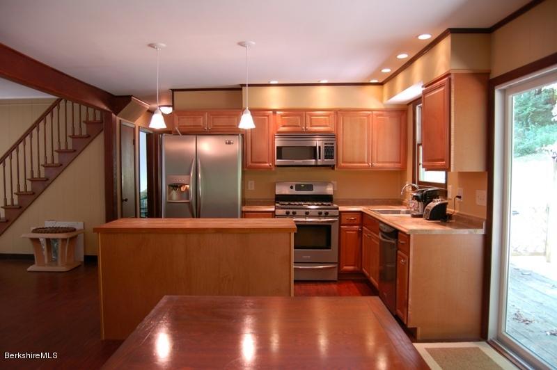 dining to kitchen