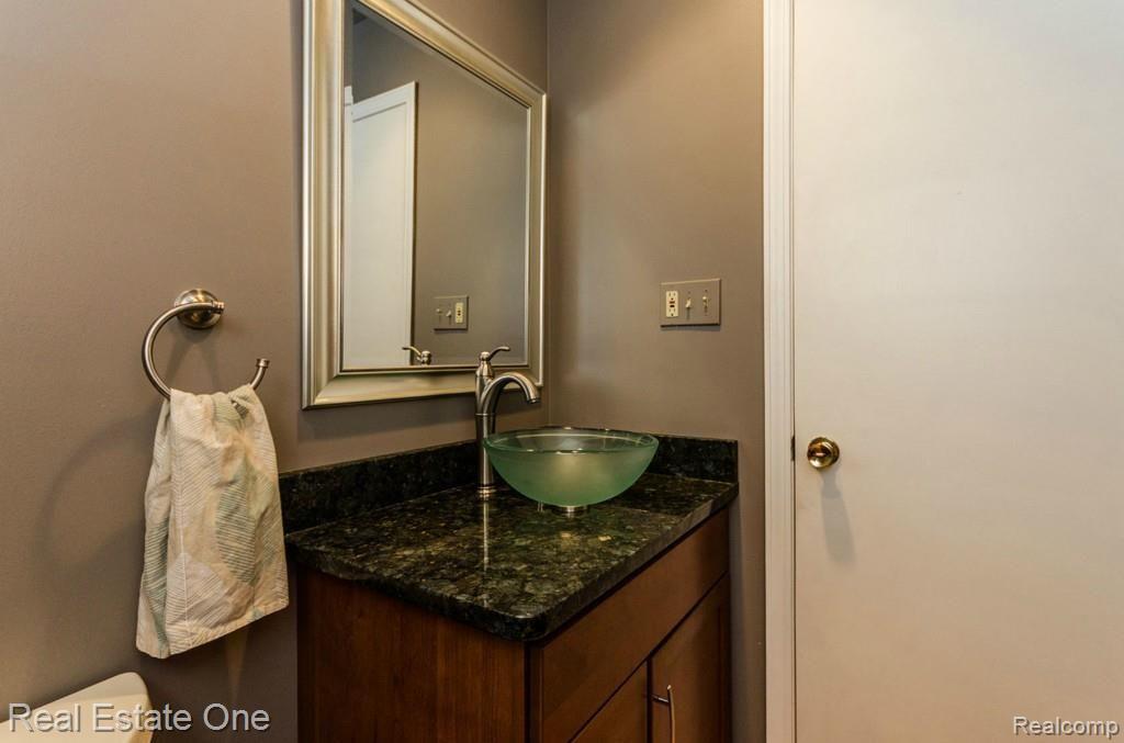 6560 Brighton Road Brighton, MI 48116 - Photo 26 of 57 25_33.jpg