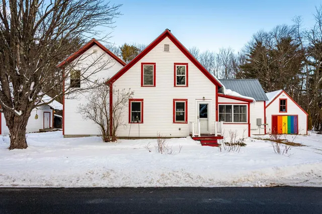 $365,000 | 58 Sidetrack Road, Conway, NH 03860
