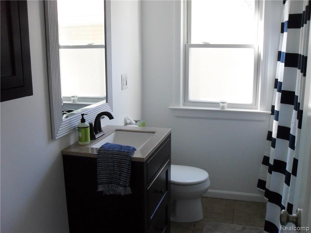 4762 Lakeshore Road Fort Gratiot, MI 48059 - Photo 18 of 19 SDC12384.JPG