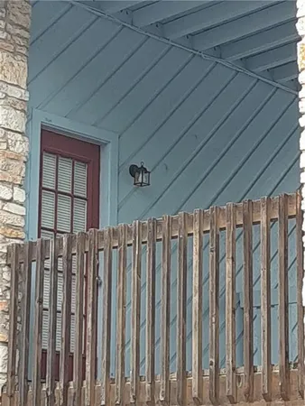 $1,725 | 2408 Longview Street, Unit 212, Austin, TX 78705