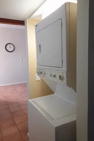 $1,725 | 2408 Longview Street, Unit 212, Austin, TX 78705