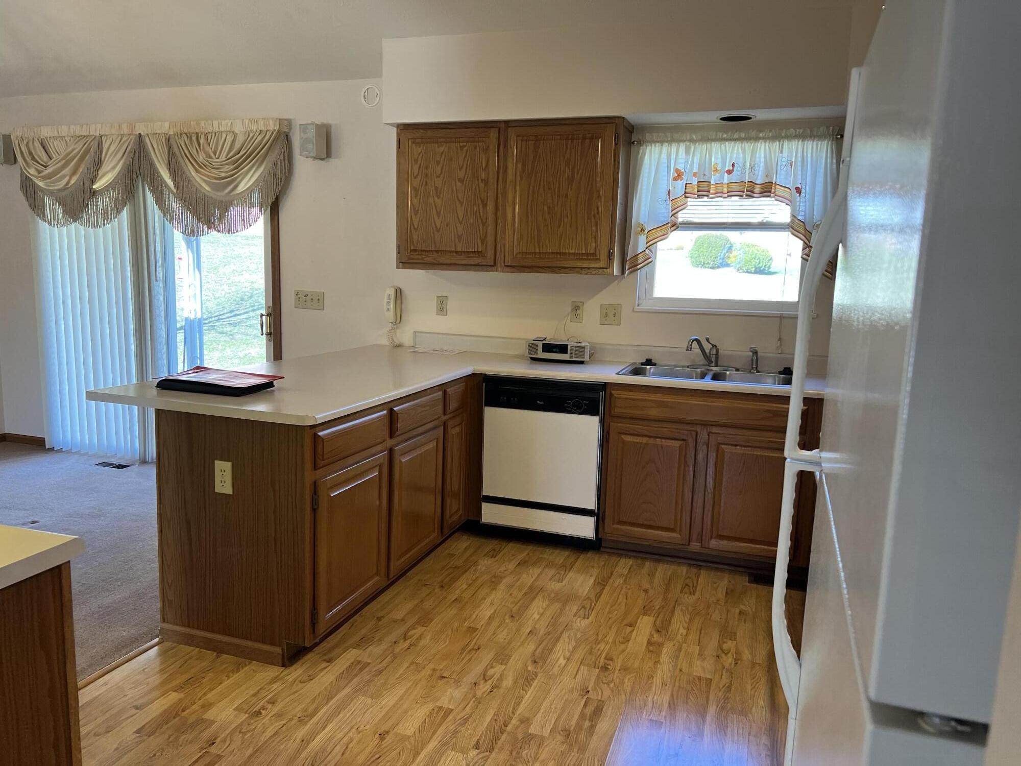 1154 Pheasant Run Springfield, OH 45503 - Photo 4 of 19 Gallery Image 4