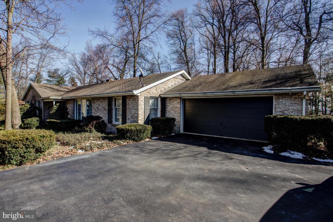 1138 Ridge Road Elizabethtown, PA 17022 - Photo 1 of 37