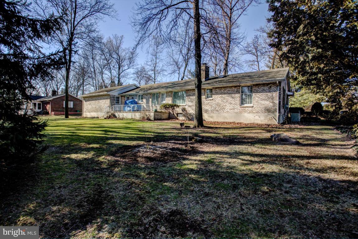 1138 Ridge Road Elizabethtown, PA 17022 - Photo 7 of 37