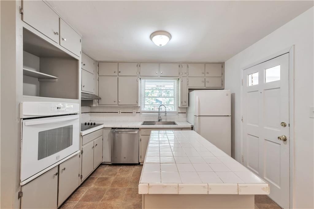 1728 Springer Street Northwest Atlanta, GA 30318 - Photo 6 of 15