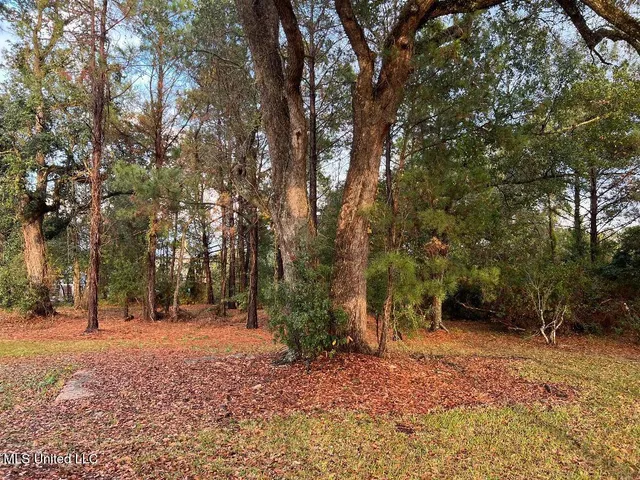 $128,000 | 320 Coleman Avenue, Waveland, MS 39576